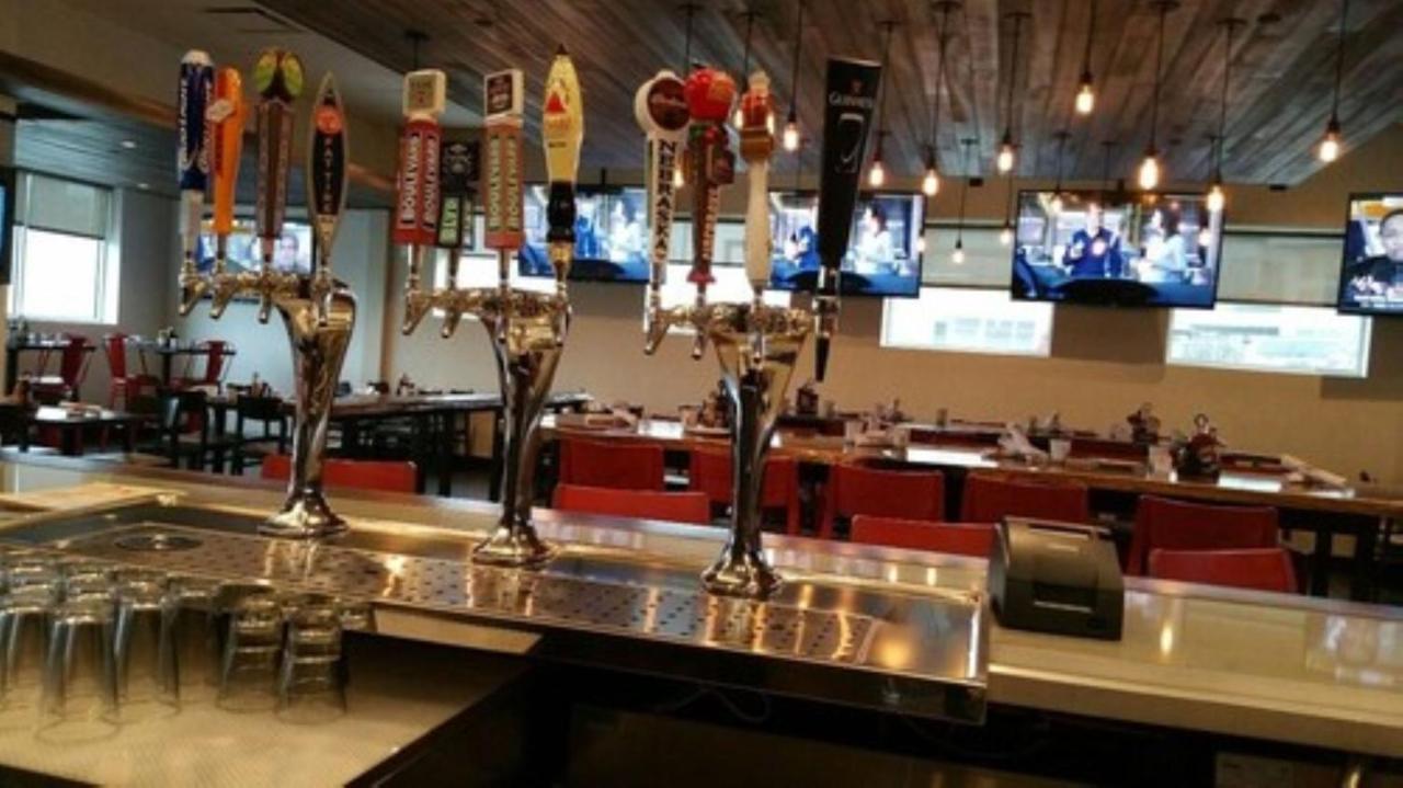 Holiday Inn Omaha Downtown - Waterpark By Ihg Extérieur photo