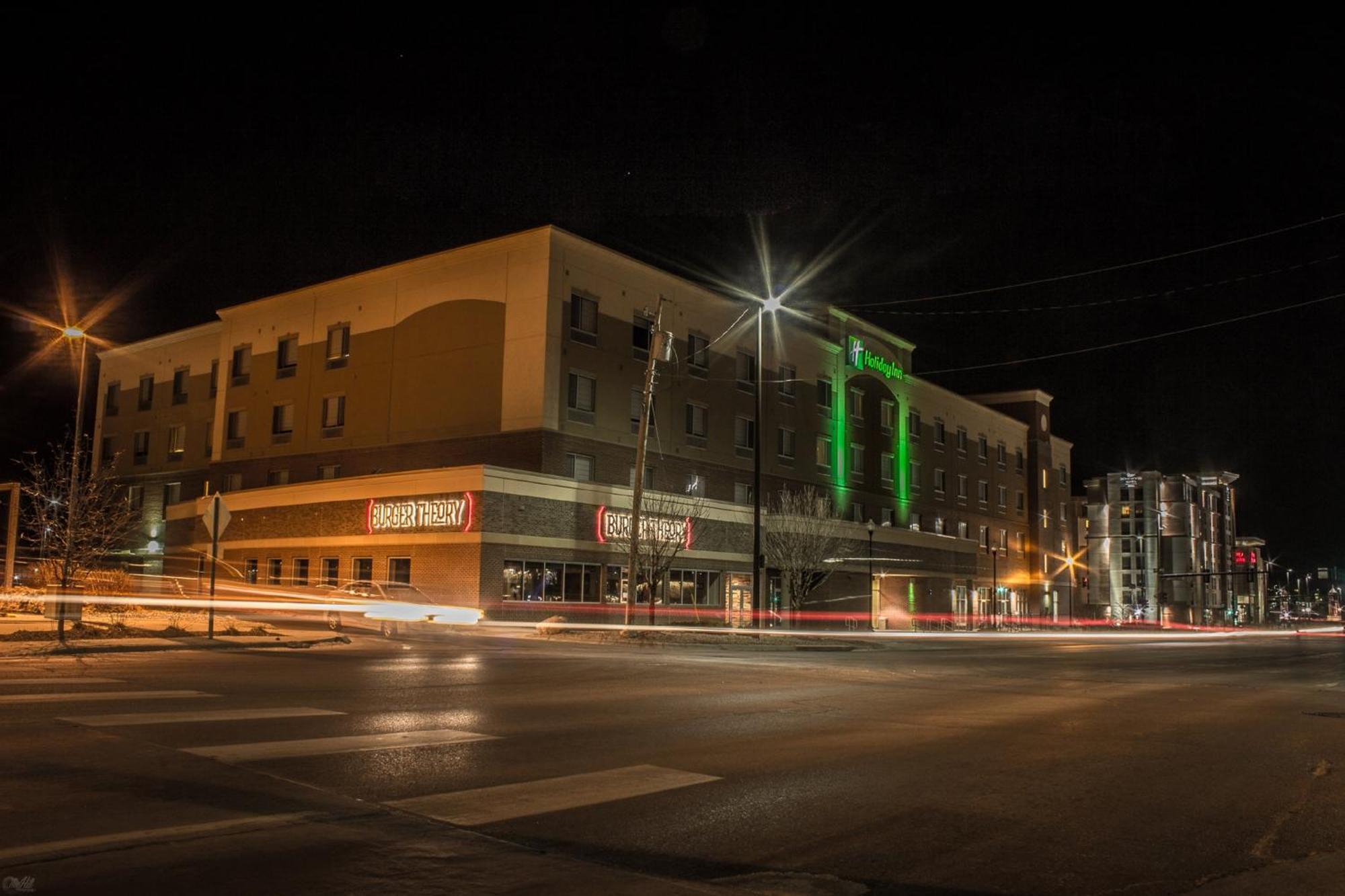 Holiday Inn Omaha Downtown - Waterpark By Ihg Extérieur photo